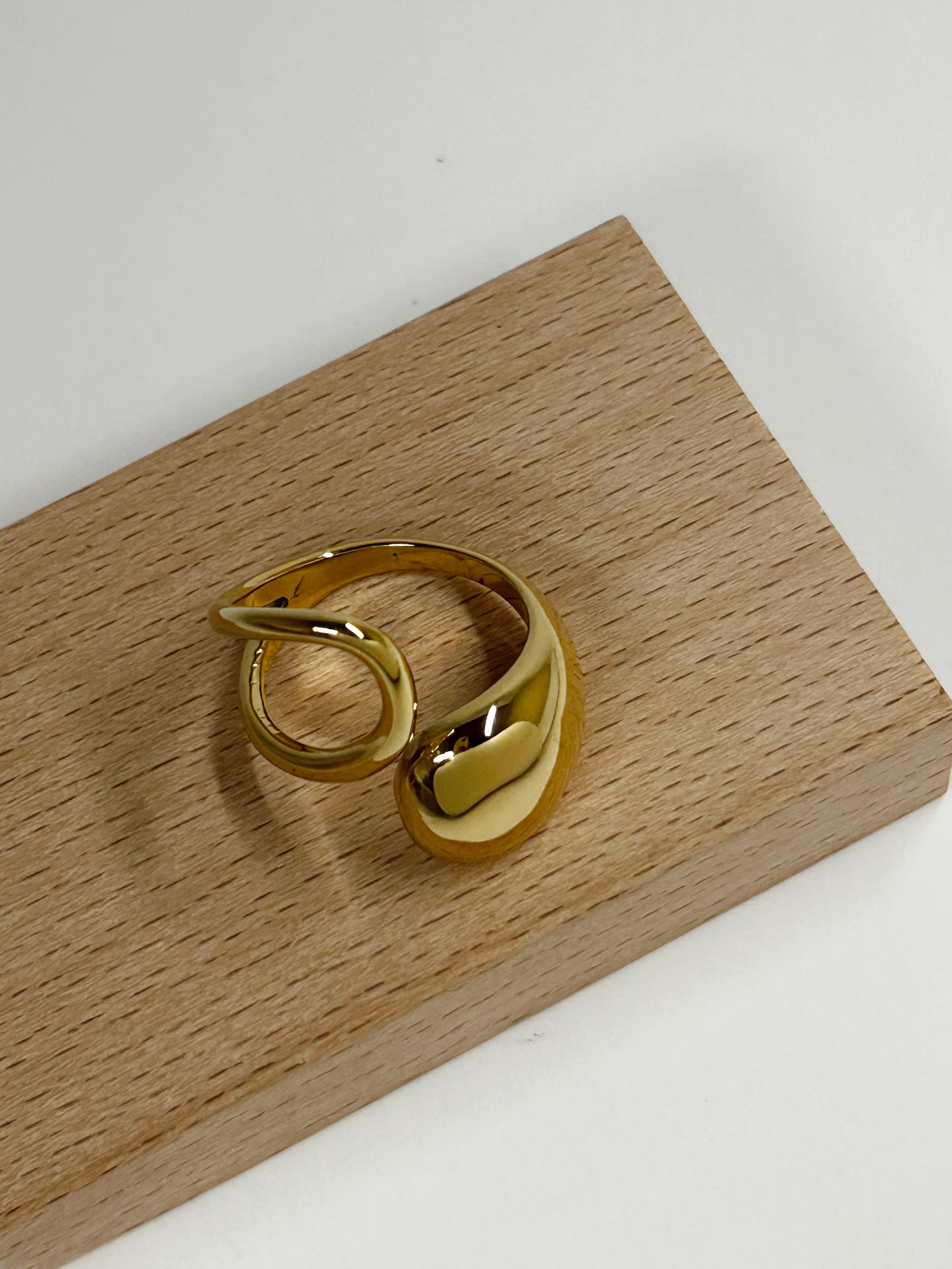 Aura Ring