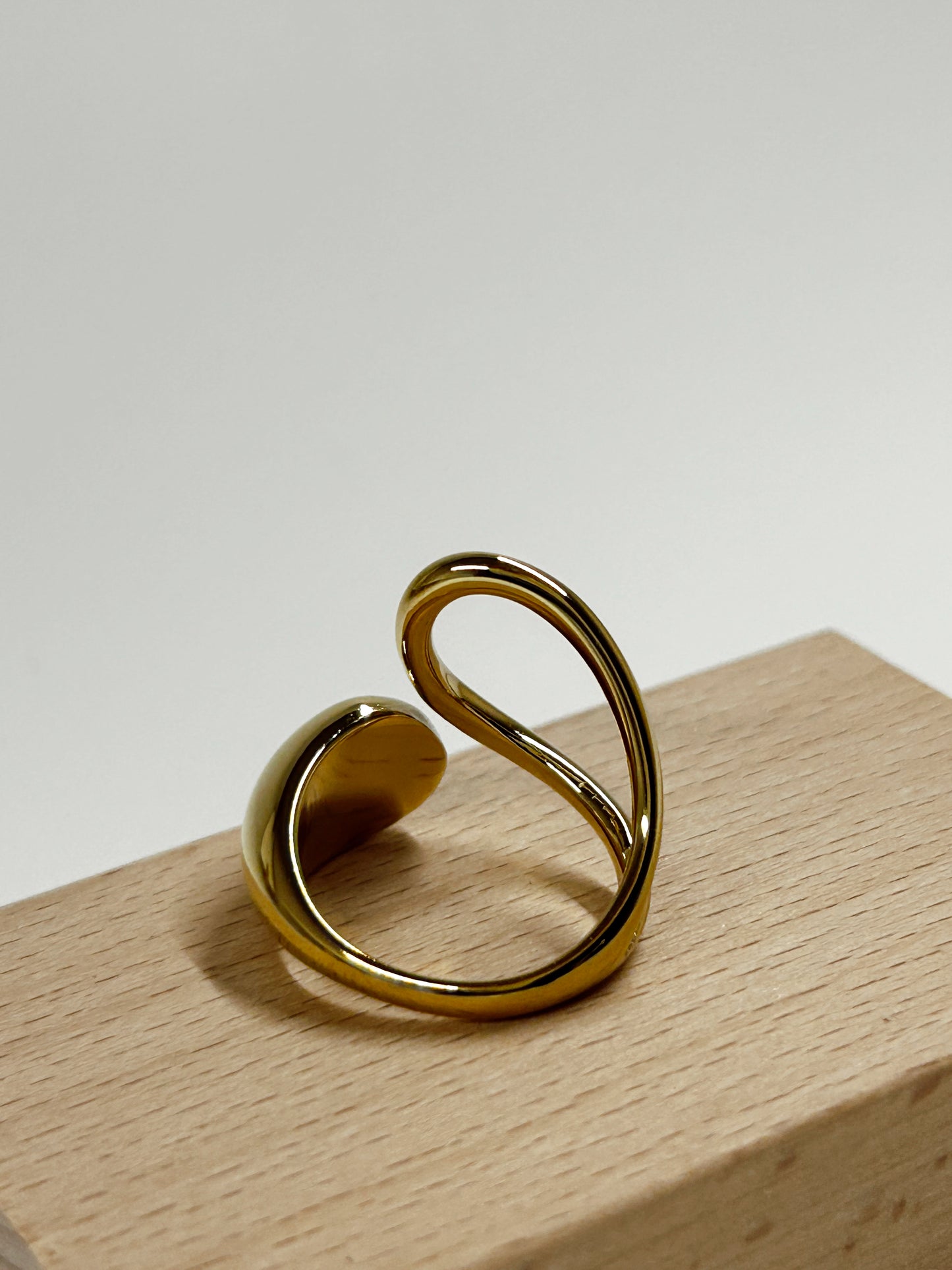 Aura Ring