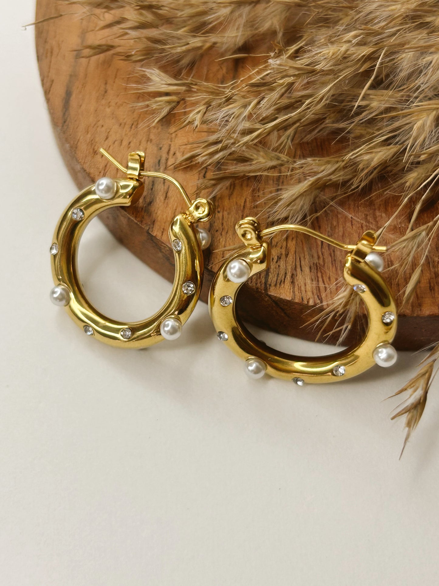 Golden Pearly Earrings