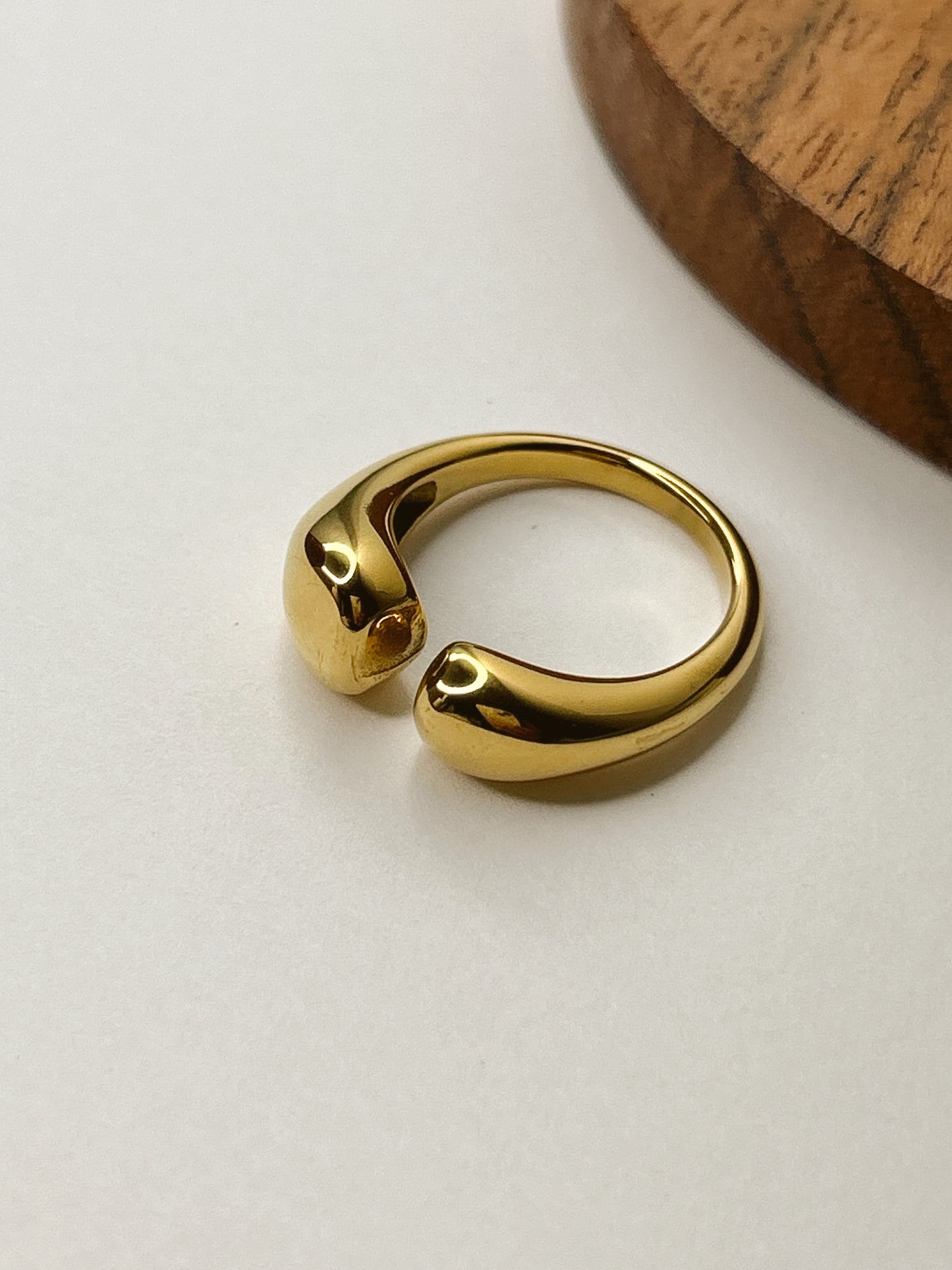 Vivi Ring